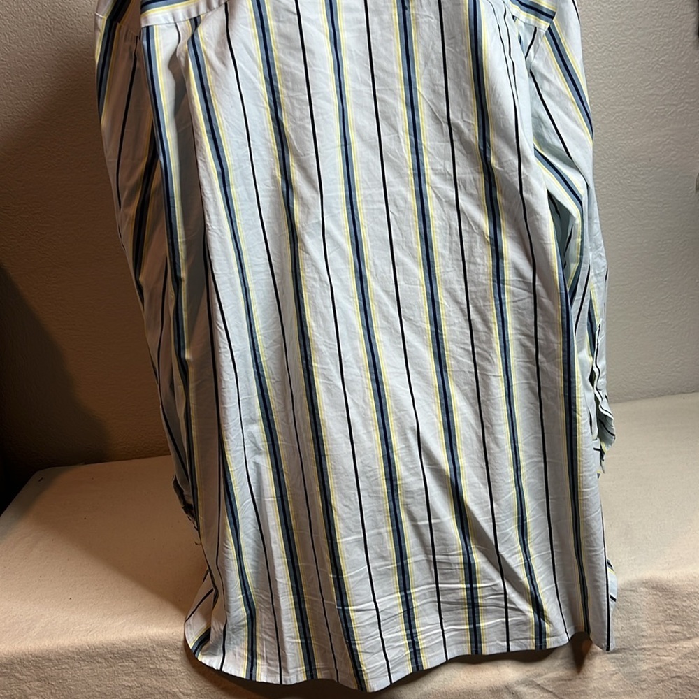 🛍️ 4 for $25 Lane Bryant Women’s Button-Up Shirt - Size 18/20 - Picture 4 of 6